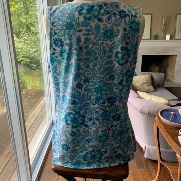 Gap Tank Cotton White with Various Blue Flowers, Very Pretty - Picture 4 of 5